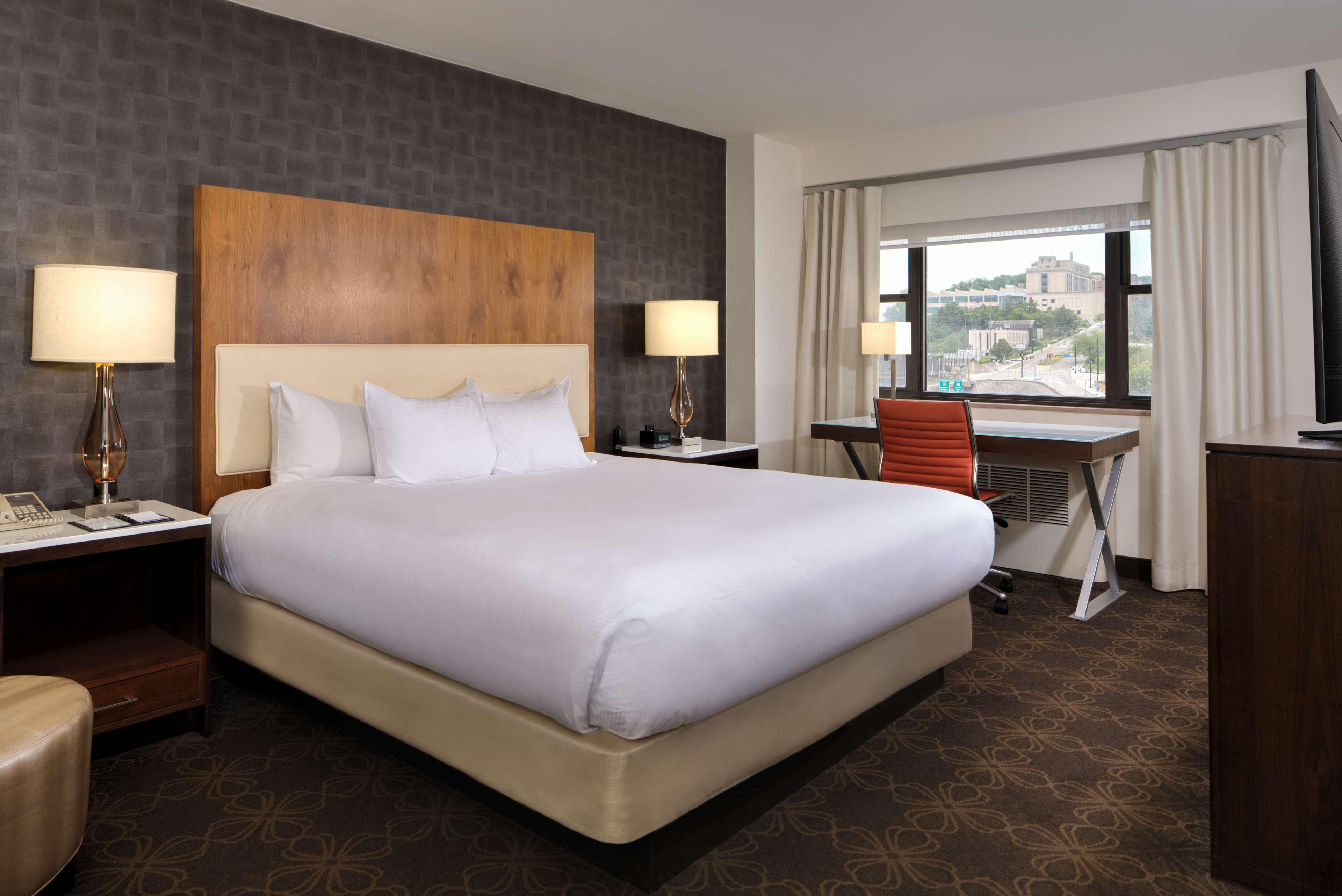 Doubletree By Hilton Hotel & Suites Pittsburgh Downtown Zewnętrze zdjęcie