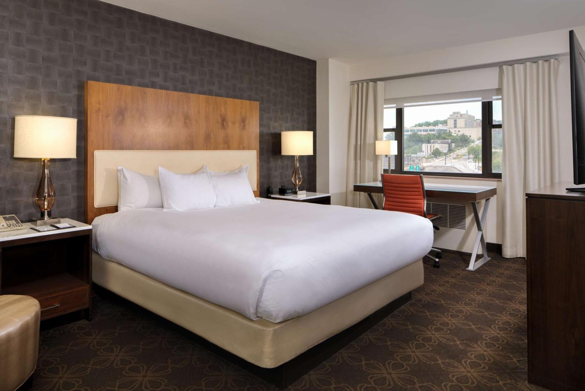 Doubletree By Hilton Hotel & Suites Pittsburgh Downtown Zewnętrze zdjęcie
