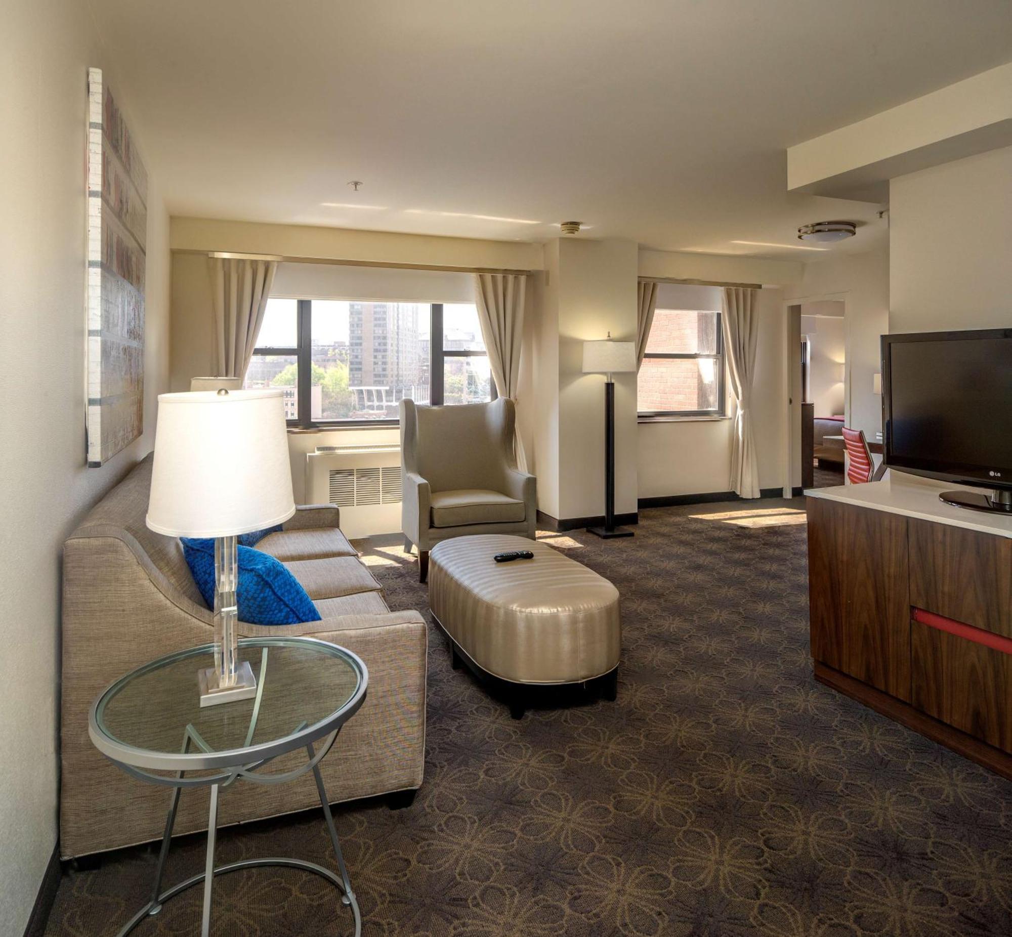 Doubletree By Hilton Hotel & Suites Pittsburgh Downtown Zewnętrze zdjęcie